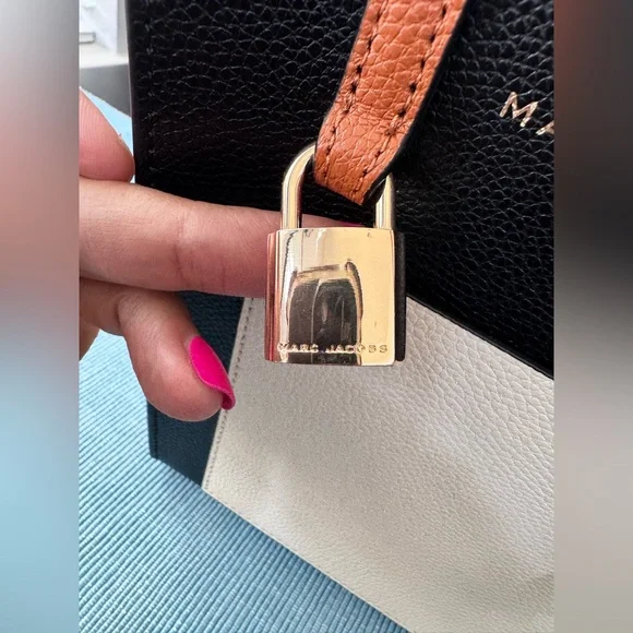 Marc Jacobs Mini Grind Colorblock Leather Tote Crossbody Bag. - Picture 10 of 11